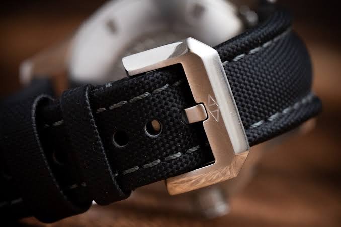 Why Sailcloth Straps Became the Go-To for Dive Watch Owners